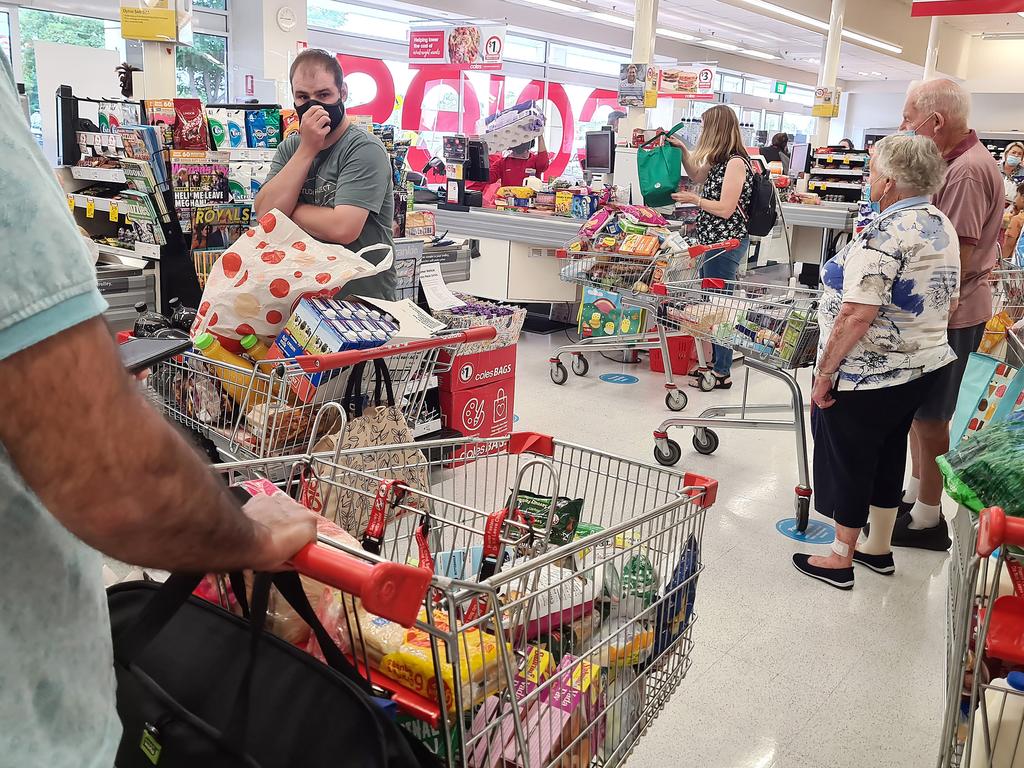 Despite a plea from the Premier not to panic buy, hundreds flocked to Coles Belmont to stock up ahead of the three-day lockdown.