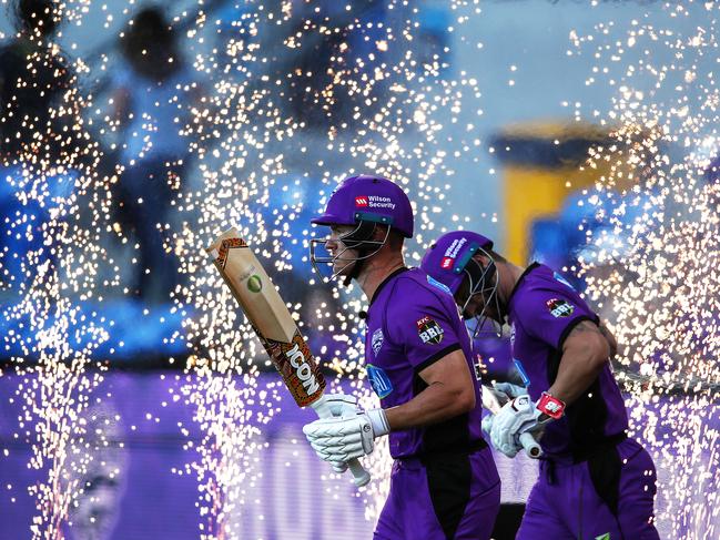 HOBART, AUSTRALIA - FEBRUARY 07:  Matthew Wade and D'Arcy Short of the Hurricanes walk out to bat  during the Hurricanes v Renegades Big Bash League Match at Blundstone Arena on February 07, 2019 in Hobart, Australia. (Photo by Scott Barbour/Getty Images)