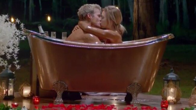 The nation deserves to know if Richie or Alex got sick after their “romantic” chocolate bath. Picture: Channel 10