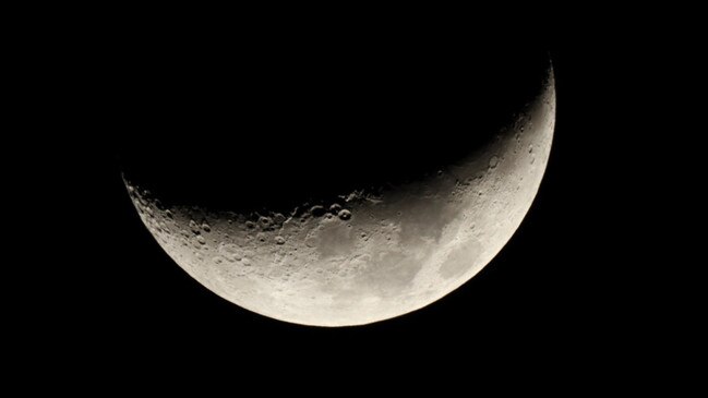 Scott van der Linden's photograph of Earth's moon.