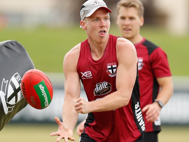 MELBOURNE, AUSTRALIA - NOVEMBER 29: Dan Hannebery of the Saints in action during a St Kilda Saints AFL training session at RSEA Park on November 29, 2018 in Melbourne, Australia. (Photo by Michael Willson/AFL Media/Getty Images)