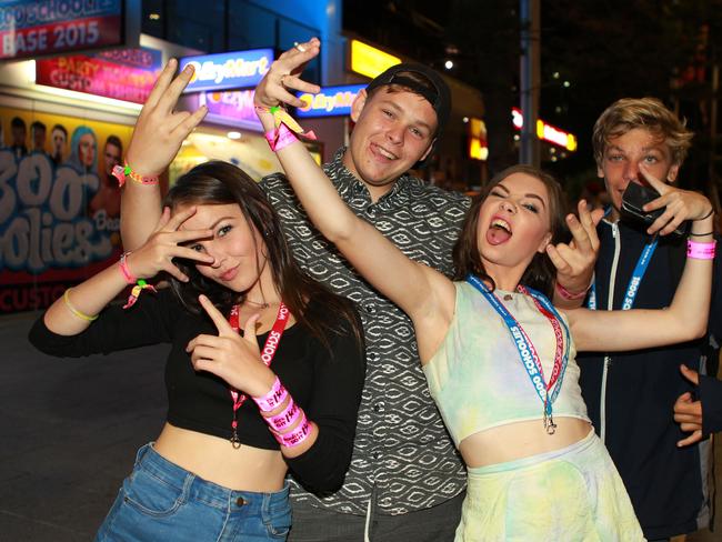 Schoolies 2015: Monday | Gold Coast Bulletin