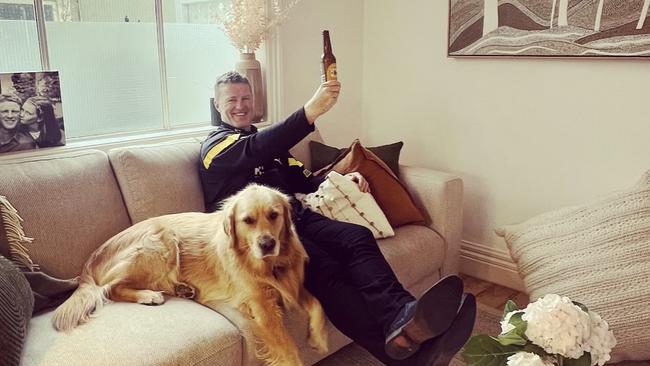 Damien Hardwick is enjoying life. Photo: Twitter, @hardwick_damien.