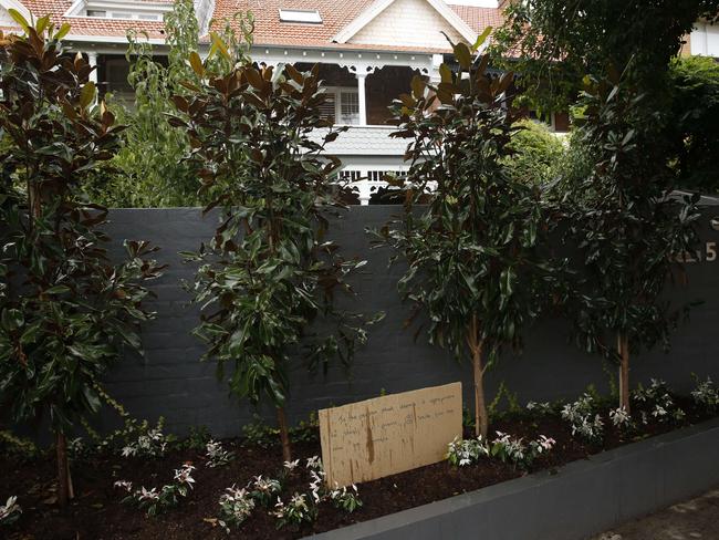 A thief has stolen at least five small plants from the newly landscaped front garden of Mosman resident Kirsty Freyer, prompting her to make a warning sign. Picture: David Swift