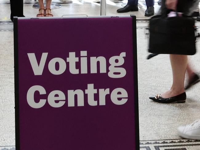 A lineup for Early voting in The Referendum at Brisbane City Hall. Picture: Liam Kidston