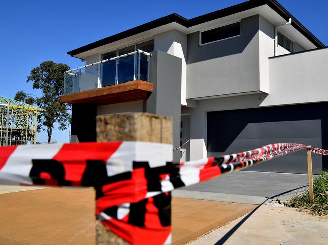 New residential properties seen in Kellyville, Sydney, Thursday, August. 17, 2017. (AAP Image/Joel Carrett) NO ARCHIVING