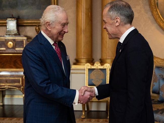 LONDON, ENGLAND - MARCH 17: King Charles III holds an audience with the Prime Minister of Canada Mark Carney at Buckingham Palace on March 17, 2025 in London, England. Former Governor of the Bank Of England Mark Carney was sworn in as Canada's new Prime Minister last week after Justin Trudeau stepped down after nine years in power. (Photo by Aaron Chown - WPA Pool/Getty Images)