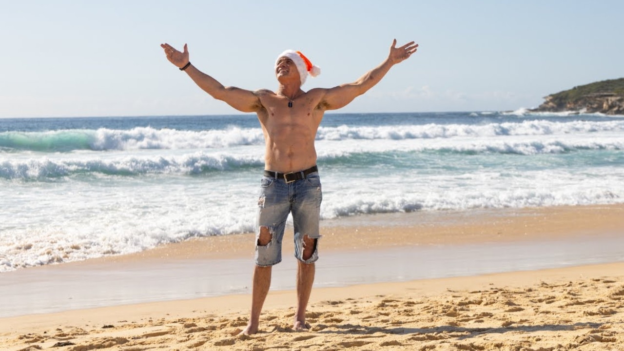 Aussie rocker Shannon Noll created a new song for the Jetstar sale called 12 Days of Jetsmas.