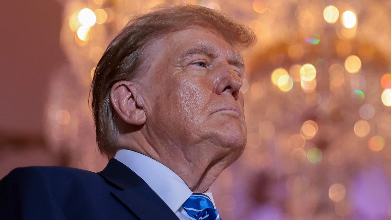 Donald Trump arrives for an election-night watch party at Mar-a-Lago. (Photo by WIN MCNAMEE / GETTY IMAGES NORTH AMERICA / Getty Images via AFP)