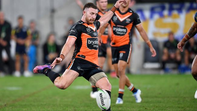 Jackson Hastings kicked the match-winning field goal for the Tigers against the Eels.