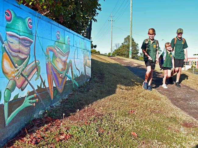 Braythe, Cohen and Peyhton Bateman head to Kyogle Public School.