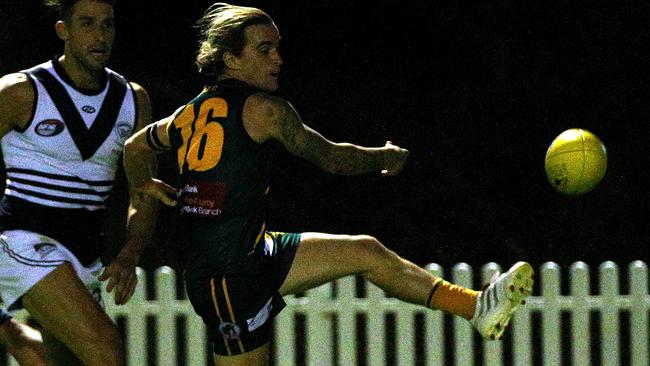 Brock McLennan in action for Northcote Park. Picture: Hamish Blair