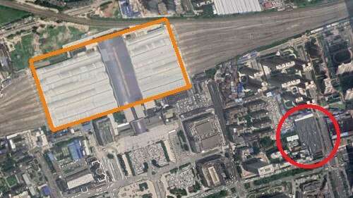 The orange rectangle shows Hankou train station. The red circle shows the market. The two facilities are just a kilometre apart.