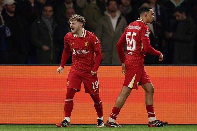 Harvey Elliott (L) scored with his first touch after coming on for Mohamed Salah