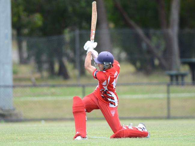 Lucas Ligt batting for the Panthers. Picture: Devon Meadows CC