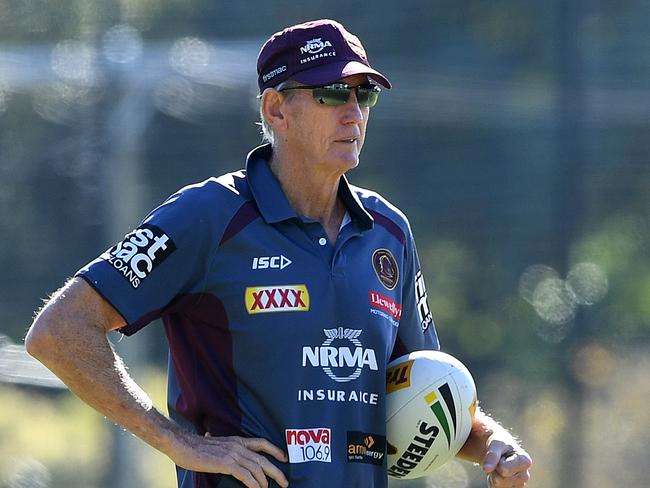 Brisbane Broncos coach Wayne Bennett looks on during a team training session at Red Hill in Brisbane, Wednesday, May 23, 2018. (AAP Image/Dave Hunt) NO ARCHIVING