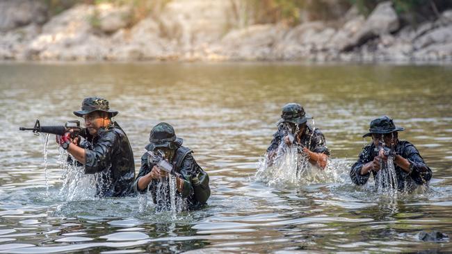 soldier, command's soldiers take part in a sea infiltration against possible threats