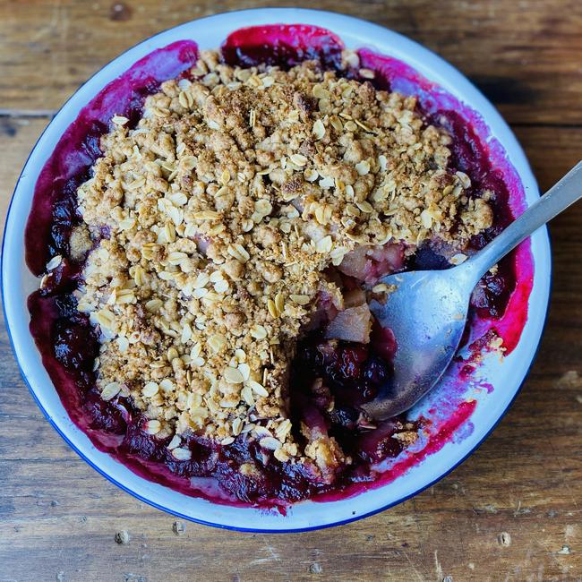 Easy berry crumble.