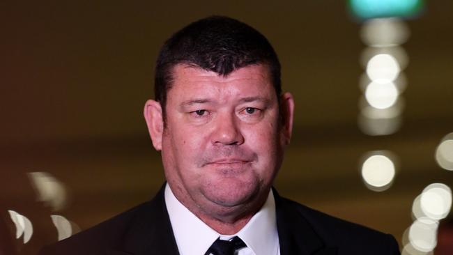 James Packer leaves the Crown Resorts AGM at the Crown Casino in Melbourne, Thurssday, October 26, 2017. (AAPImage/Tracey Nearmy) NO ARCHIVING