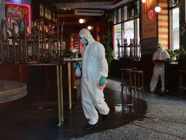 Harpoon Harry's bar in Surry Hills is closed for cleaning after a Covid-19 case was traced to the hotel. Picture: David Swift