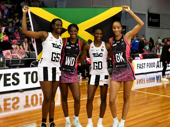 Ward (2R) is one of a number of Jamaican stars asserting their dominance in Super Netball. Picture: ue McKay/Getty Images