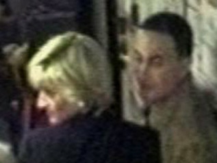 (FILES) A handout image obtained in London, 04 October 2007, from the coroner Lord Justice Scott Baker, shows Diana (C), Princess of Wales, and her boyfriend Dodi Fayed (R) looking towards an unidentified man in a frame grab from a closed circuit video footage taken in Paris shortly before the fatal car crash in which they were killed on 31 August 1997. Mohamed Al Fayed, the father of Diana, princess of Wales' boyfriend Dodi Fayed, maintained that the couple were murdered, after an inquest jury on April 7, 2008 returned a verdict of unlawful killing.  AFP PHOTO/CORONER'S INQUEST   **** RESTRICTED FOR EDITORIAL USE ****NO MAGS*** NO SALES ****