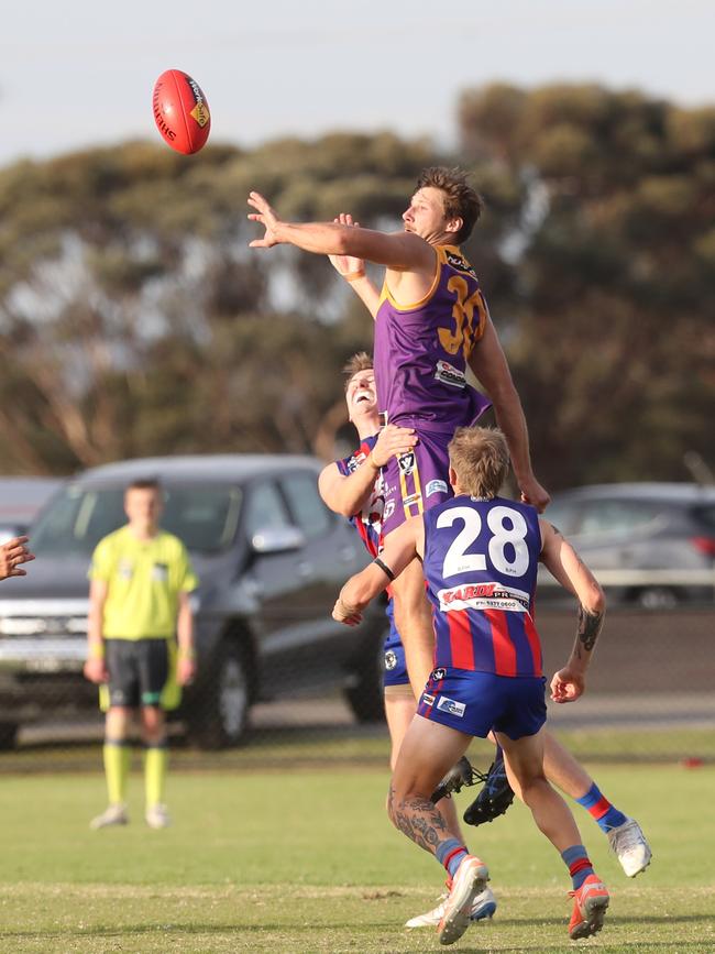 Thomson ruck Jordan Camm climbs high. GDFNL - Bell Post Hill v Thomson. Picture: Alan Barber