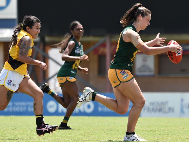 Claudia Whitfort about to unload a long ball for St Mary's. Picture: Tymunna Clement AFLNT/Media