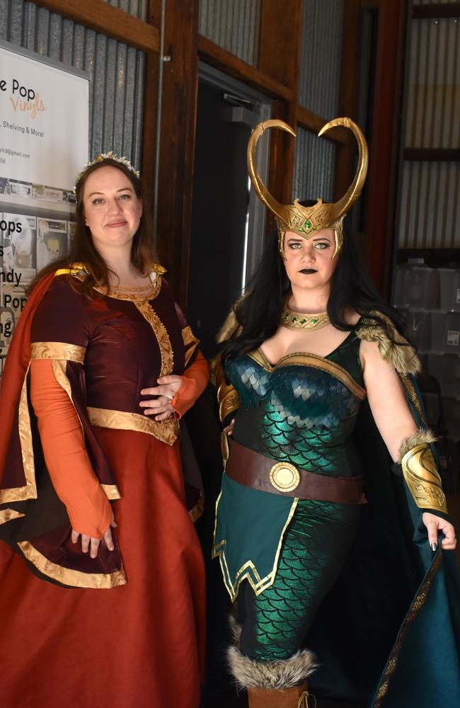 Friends and cosplayers Abby Wolnicki (cosplaying as Narnia’s Queen Lucy) and Rebecca Velt (cosplaying as Marvel’s Lady Loki).