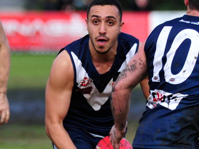 Hisham Kerbatieh in action for Avondale Heights in the EDFL. Picture: Jamie Morey