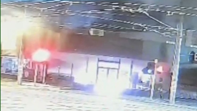 CCTV footage has captured the shocking moment Caulfield burger shop, Burgertory, was set alight on Friday morning.