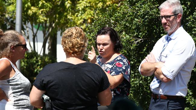 Scenes outside Helensvale Primary School after it went into lockdown. Photograph : Jason O'Brien