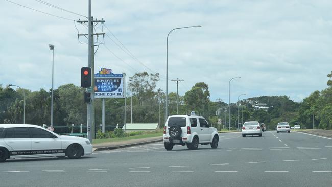 Mackay Northern Beaches Bowls Club electronic billboard on the corner of Mackay Bucasia Rd and Rosewood Dr, Rural View.