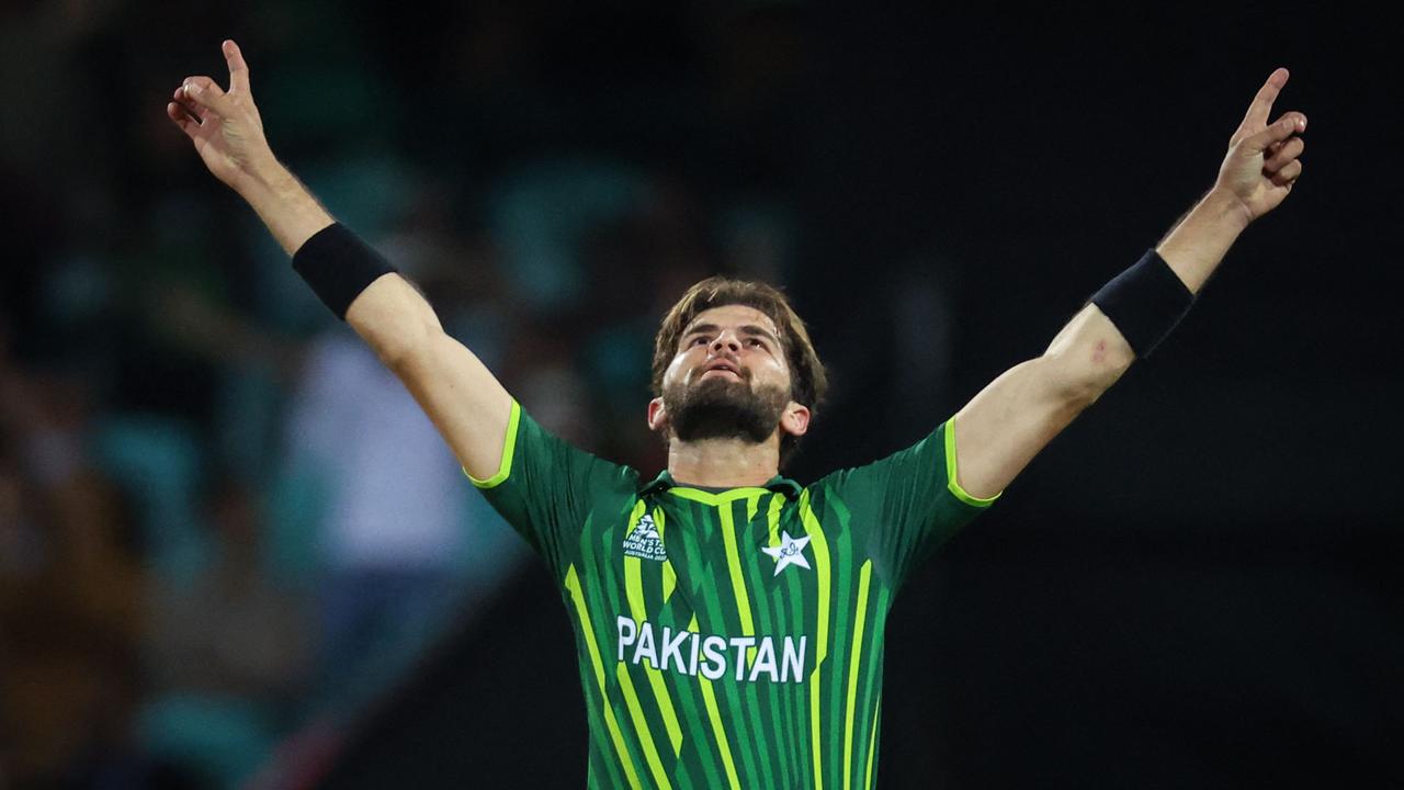 Shaheen Shah Afridi celebrates the wicket of Heinrich Klaasen. Photo by DAVID GRAY / AFP