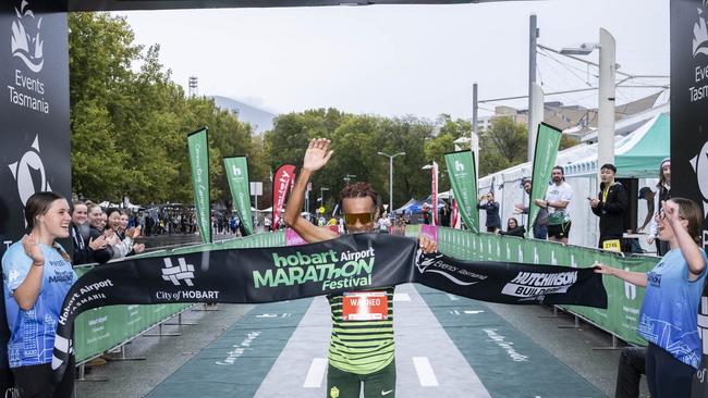 HOBART AIRPORT MARATHON 2024 Wayne Spies. Picture: Caroline Tan