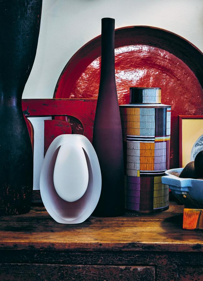 You can combine objects from different eras if you look for the unifying factors. Here, Rodney has expertly balanced shapes and colours to create a tableau from a collection of ceramics.