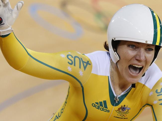 epa03348553 Anna Meares of Australia wins the Women's Sprint final race during the London 2012 Olympic Games Track Cycling competition, London, Britain, 07 August 2012. EPA/IAN LANGSDON