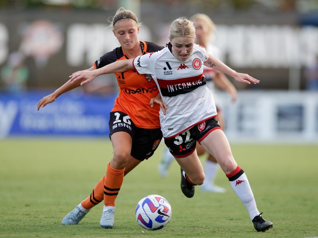 Zara Kruger playing with Brisbane Roar against the Wanderers in action in the A-League Women, on December 2022. (Photo: Russell Freeman/Getty Images)