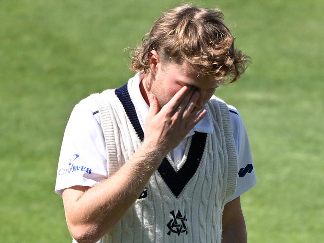 HOBART, AUSTRALIA - MARCH 03: Will Pucovski of the Bushrangers leaves the field after being struck during the Sheffield Shield match between Tasmania and Victoria at Blundstone Arena, on March 03, 2024, in Hobart, Australia. (Photo by Steve Bell/Getty Images)