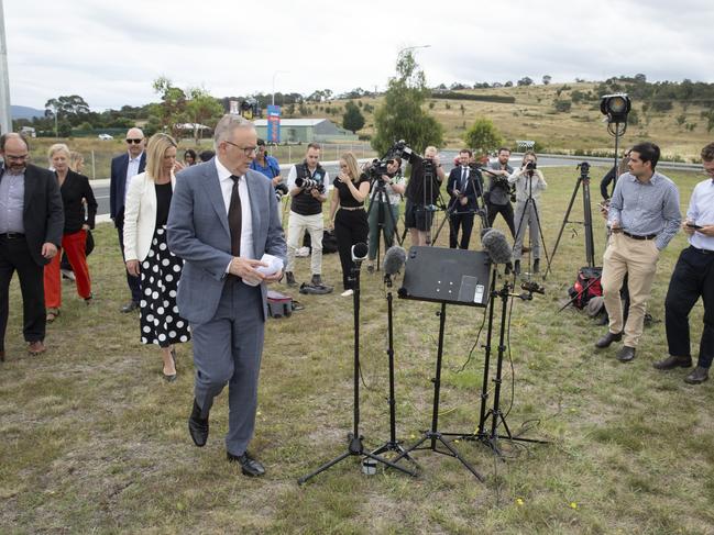 HOBART, AUSTRALIA - NewsWire Photos - JANUARY 15, 2025:, Prime Minister Anthony Albanese appears at a press conference in Hobart. Picture: NewsWire / Eddie Safarik