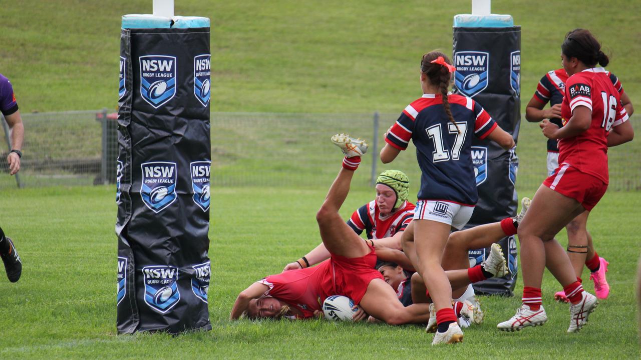 Evie McGrath goes close to scoring for the Illawarra Steelers Tarsha Gale Cup side. Picture: Kevin Merrigan