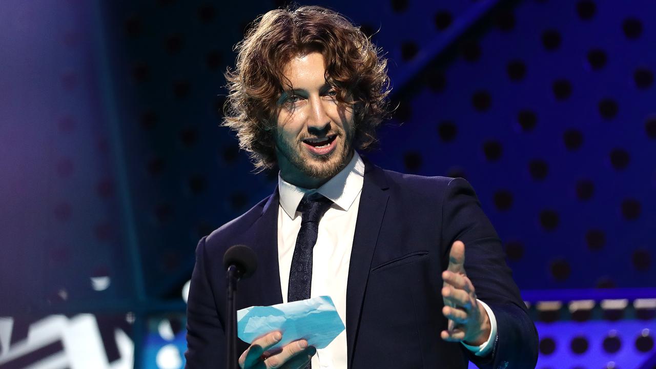 Dean Lewis accepts the ARIA Award for Best Male Artist. Picture: Getty