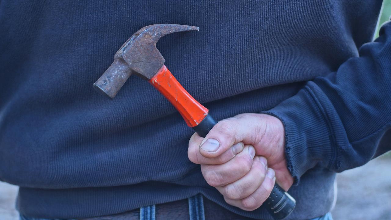 Victims kneecapped in violent Bendigo armed robbery