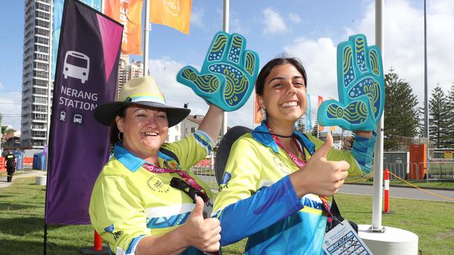 Commonwealth Games. Fans at the Lawn Bowls. Photo of Lynette Bramham 0404451094, Crystal Paris. Photo by Richard Gosling