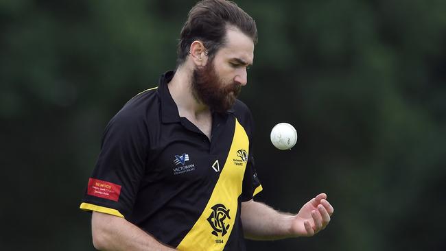 Former Richmond star Marcus Berryman took five wickets for Bulleen. Picture: Andy Brownbill