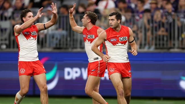 The Swans can’t help but kick straight in the west. (Photo by Will Russell/AFL Photos via Getty Images)