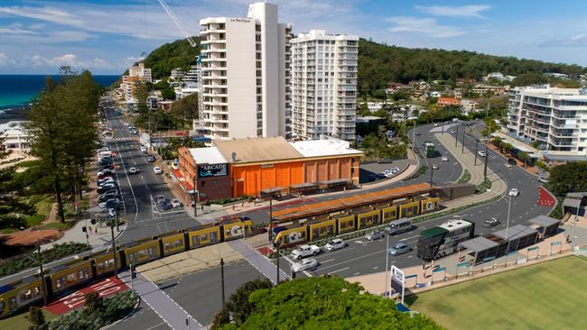 The federal government has followed through on funding for the now-under construction light rail extension to Burleigh Heads but there was on money for taking the trams south to the border.