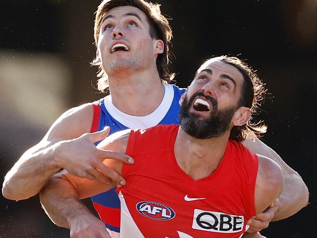 SYDNEY, AUSTRALIA - JULY 28: Sam Darcy of the Bulldogs and Brodie Grundy of the Swans compete in a ruck contest during the 2024 AFL Round 20 match between the Sydney Swans and the Western Bulldogs at The Sydney Cricket Ground on July 28, 2024 in Sydney, Australia. (Photo by Michael Willson/AFL Photos via Getty Images)