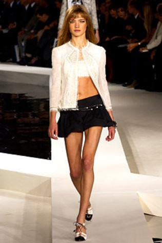 Chanel Ready-to-Wear Spring/Summer 2003 - Vogue Australia