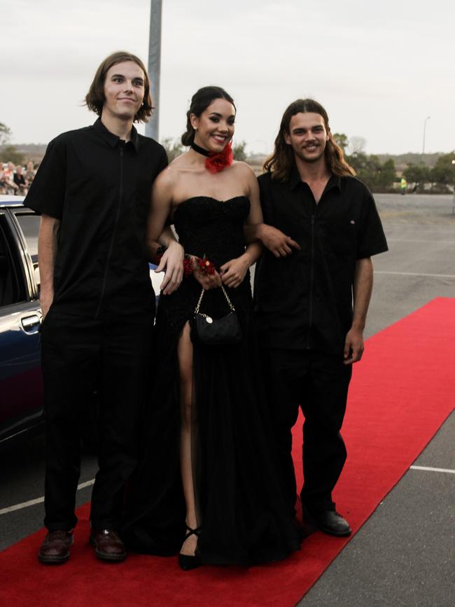 Sianice Harding with Hamish Maclean &amp; Addison Gill at the 2023 Kepnock State High School formal.